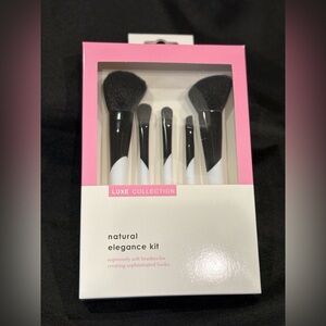 Luxe Collection Natural Elegance Brush Kit
